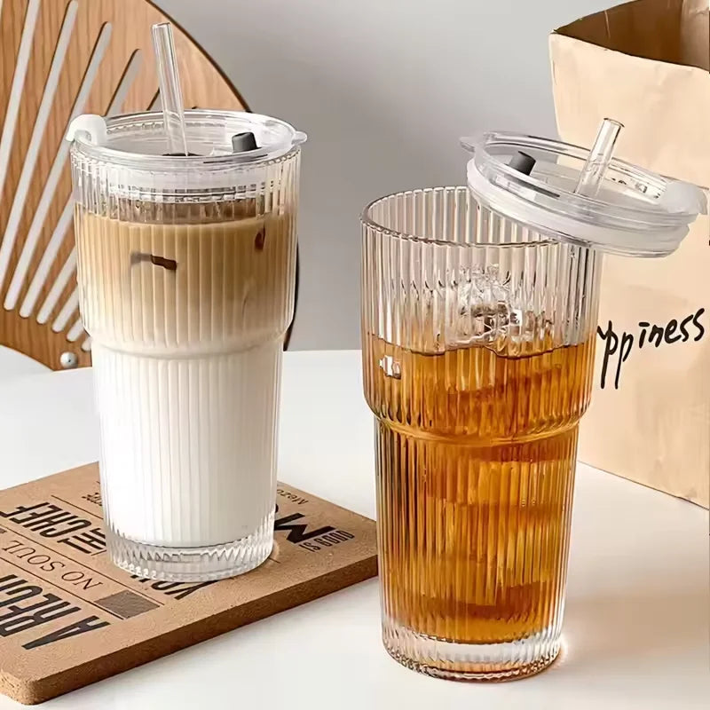 1 Large Capacity Ribbed Glass Tumbler with Lid & Straw – Transparent Iced Coffee Cup for Juice, Smoothies & Cold Drinks