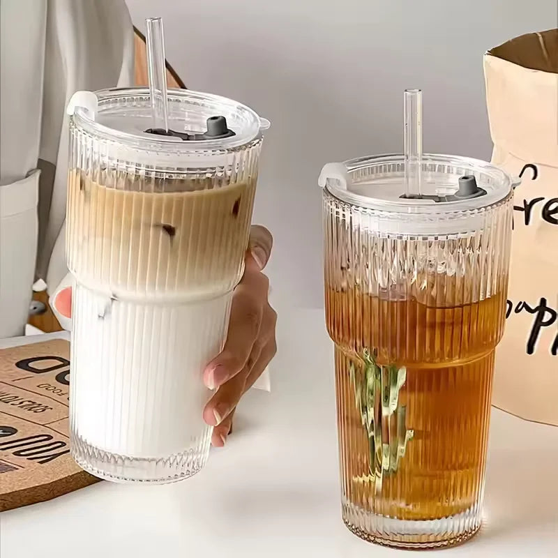 1 Large Capacity Ribbed Glass Tumbler with Lid & Straw – Transparent Iced Coffee Cup for Juice, Smoothies & Cold Drinks